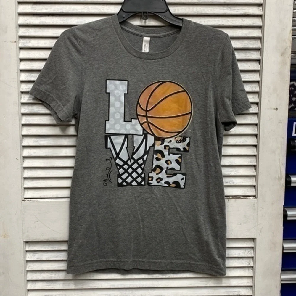I Love Basketball Tee size Small